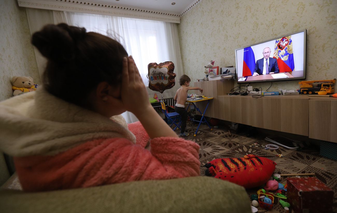 Війну проти України підтримують 74% жителів Росії, а 24% хочуть скинути ядерну бомбу
