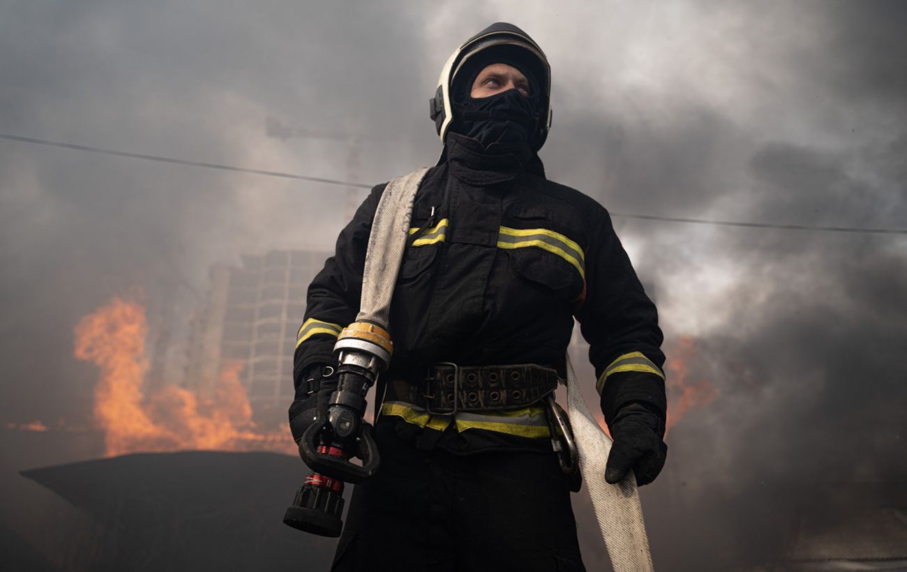 Війська РФ вночі атакували Черкаси та область: пошкоджено ліцей, виникли пожежі