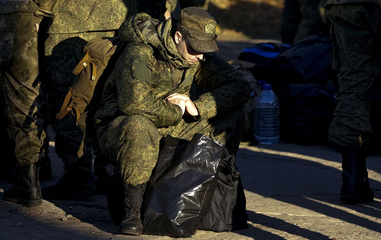 "Приведи друга" за півмільйона. Росія витратила на вербувальників на війну мільярди