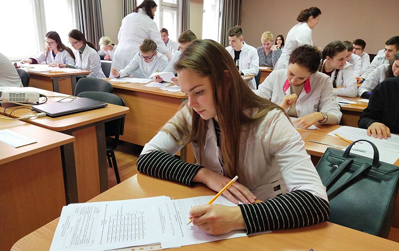 Медична освіта в Україні: скільки коштує вивчитись на лікаря і де найдешевше